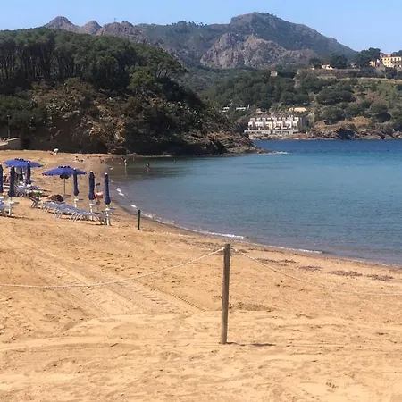 A 30 Metri Dalla * Porto Azzurro